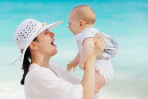 Welche Geschenke man für ein im Sommer geborenes Baby kaufen sollte